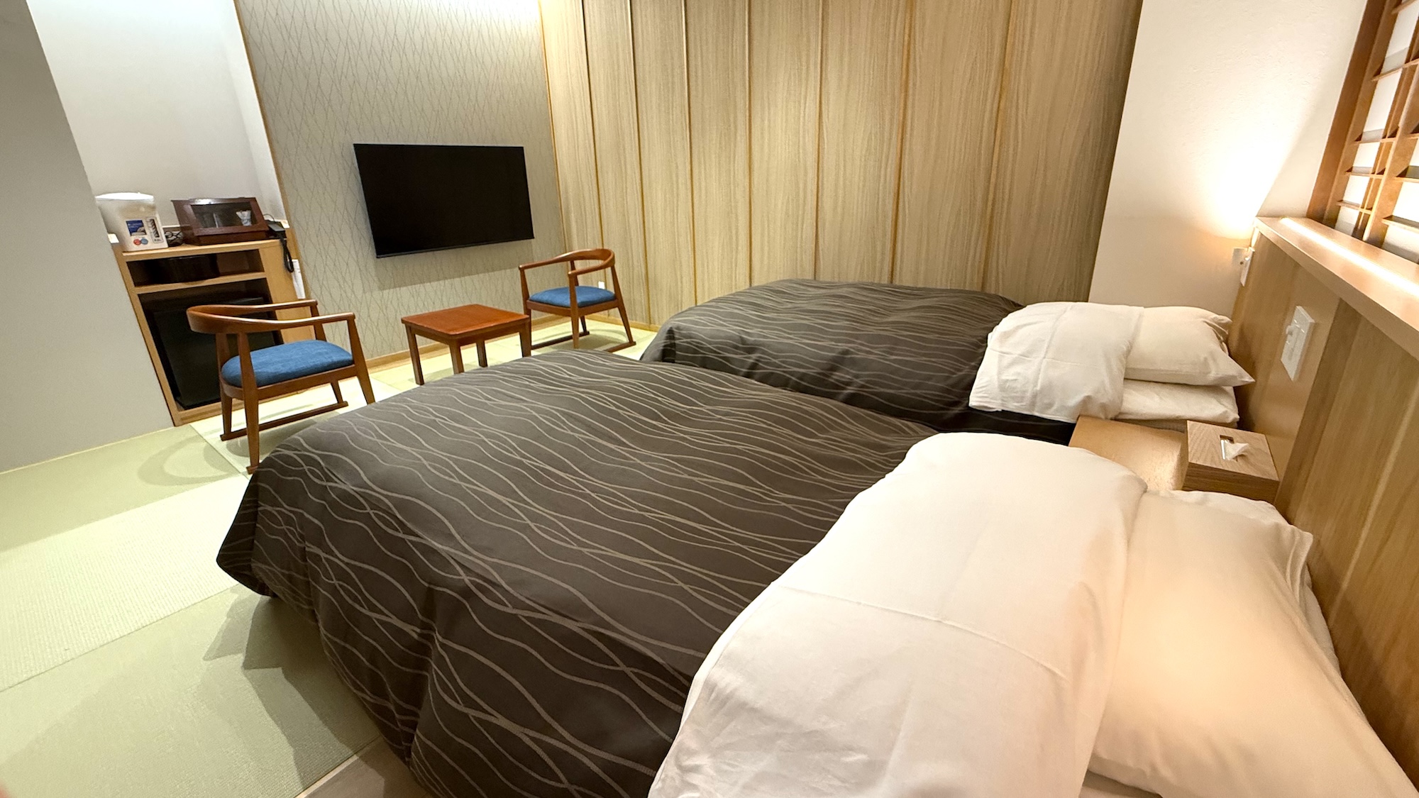 松ぼっくりの間（コンパクトツイン）お食事付きのプランにてお申込みされた場合、お食事は会食場にてご用意