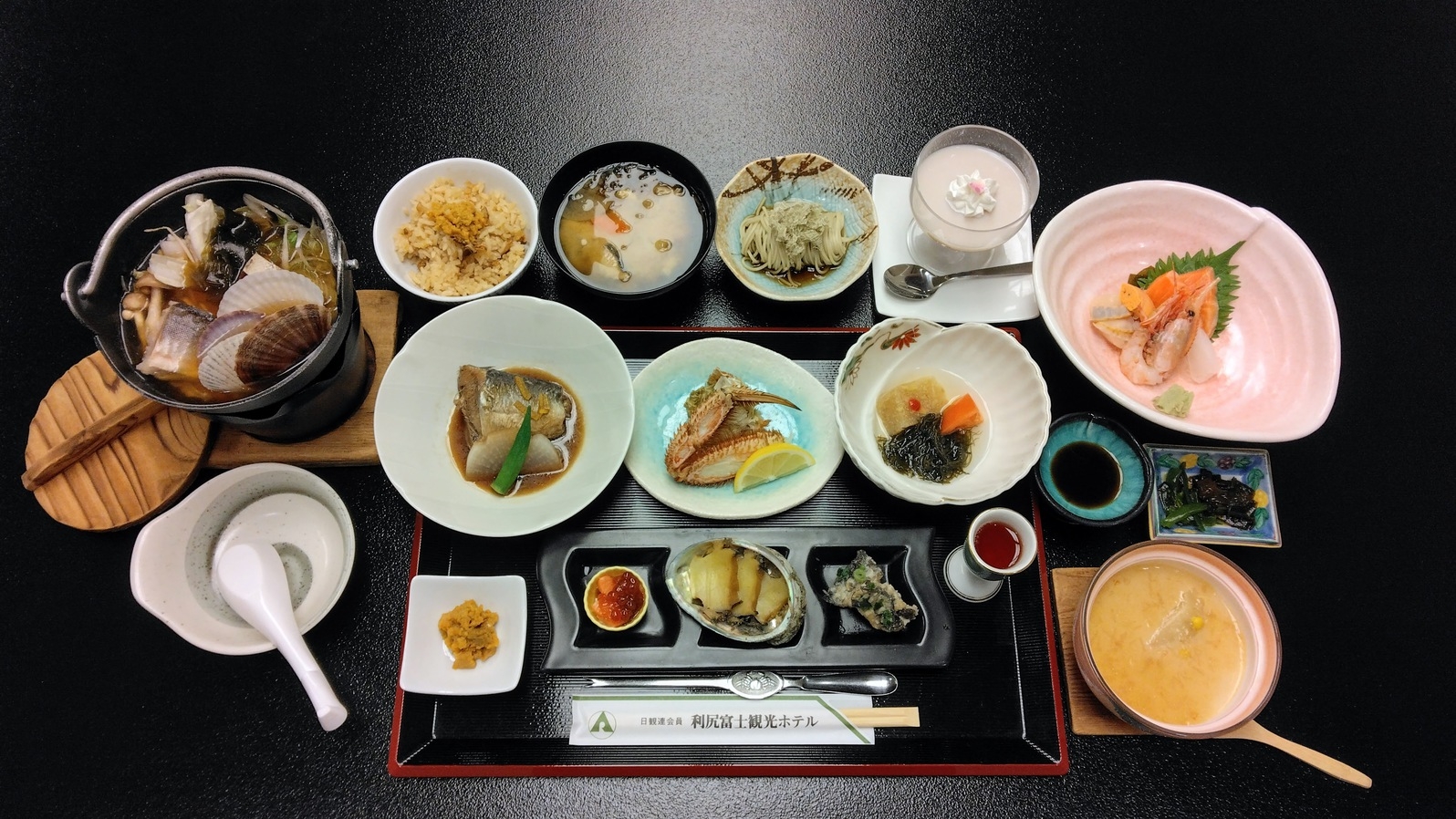 【朝夕食付】春の利尻島・和牛ステーキ付グレードアップ