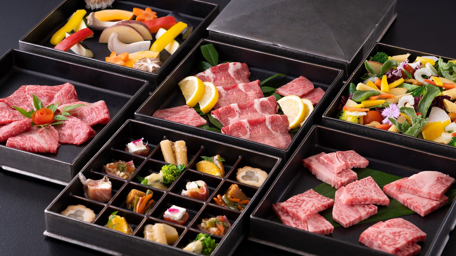 【5％OFF】【楽天スーパーSALE】佐賀牛★お肉箱三段★夕食はお部屋★佐賀牛食べつくし陶箱ご膳