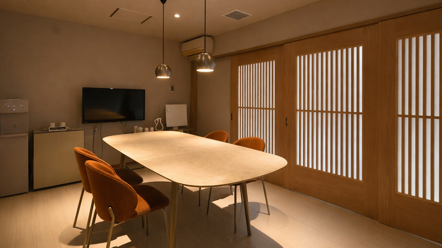 ダイニングは独立しています　401