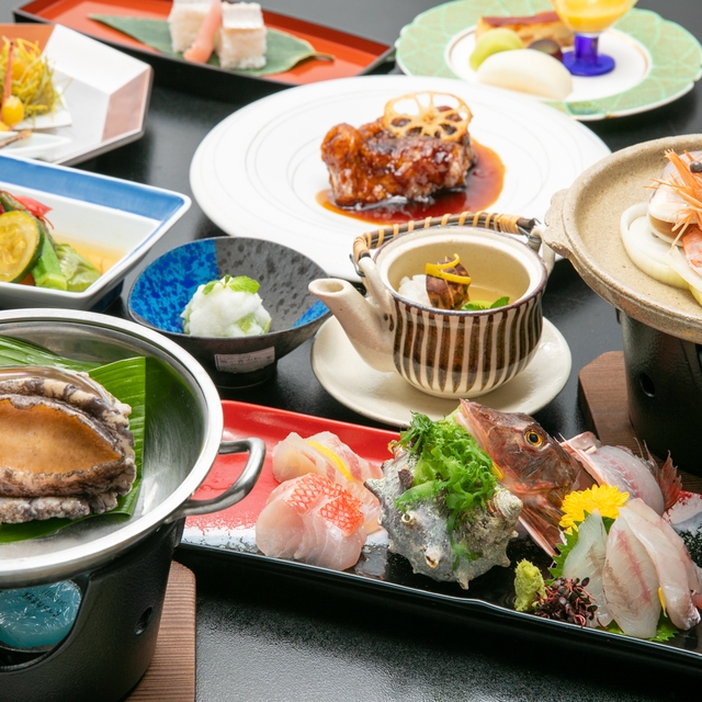 貸切温泉付！モニタープラン【選べるメイン料理】＜鮑／牛ステーキ／刺盛増量＞から1品選択★金目煮付朝食