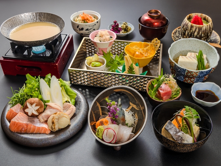 【ポイント10倍】【基本会席】伊豆海鮮会席を「朝夕お部屋食で楽しむ」〜朝は地鯵干物と金目鯛煮つけ付
