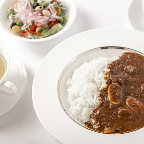 朝食バイキング：和洋折衷のバイキング形式でお召し上がりください。