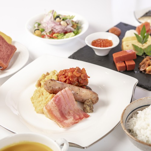朝食バイキング：和洋折衷のバイキング形式でお召し上がりください。