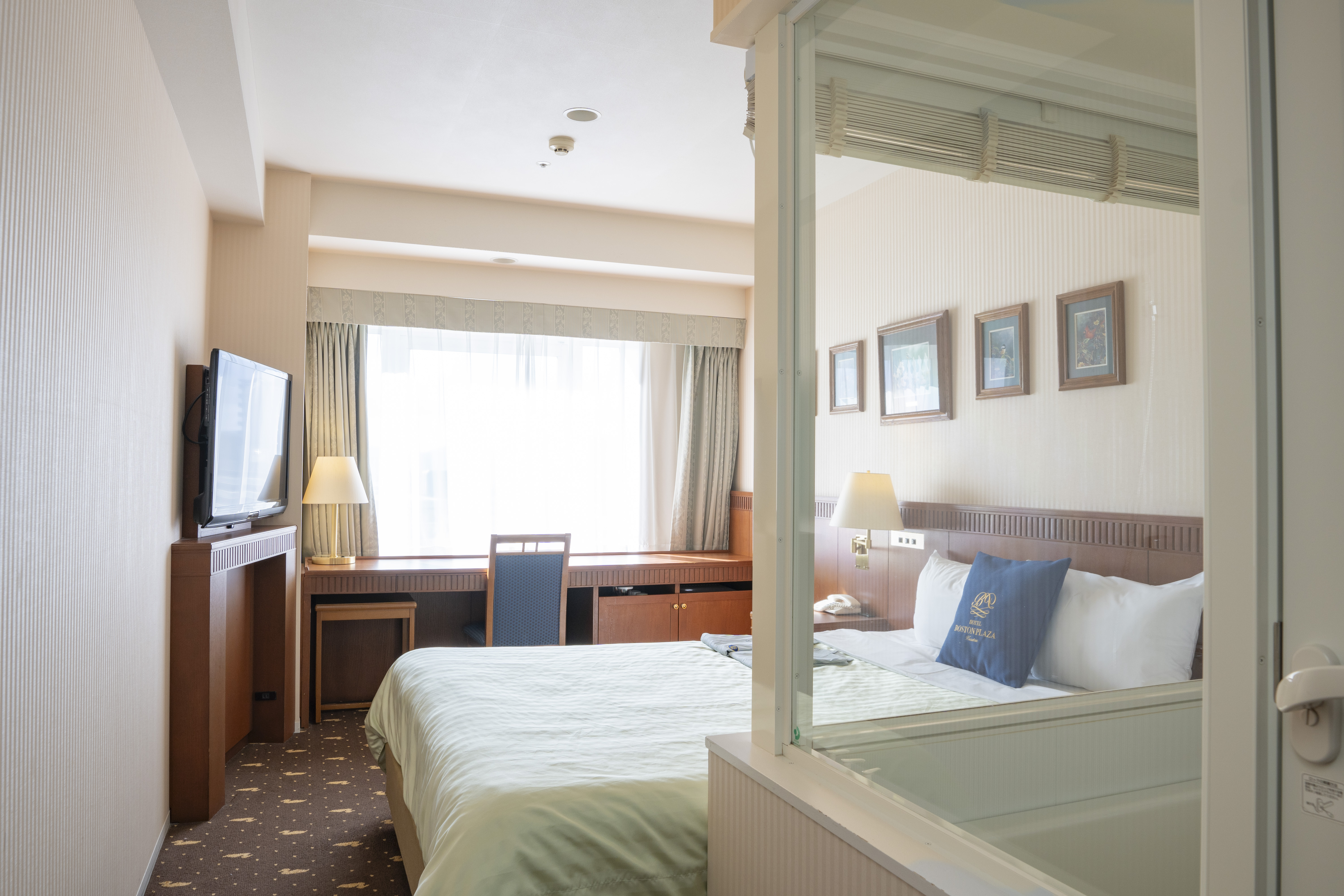 シースルーバスルーム