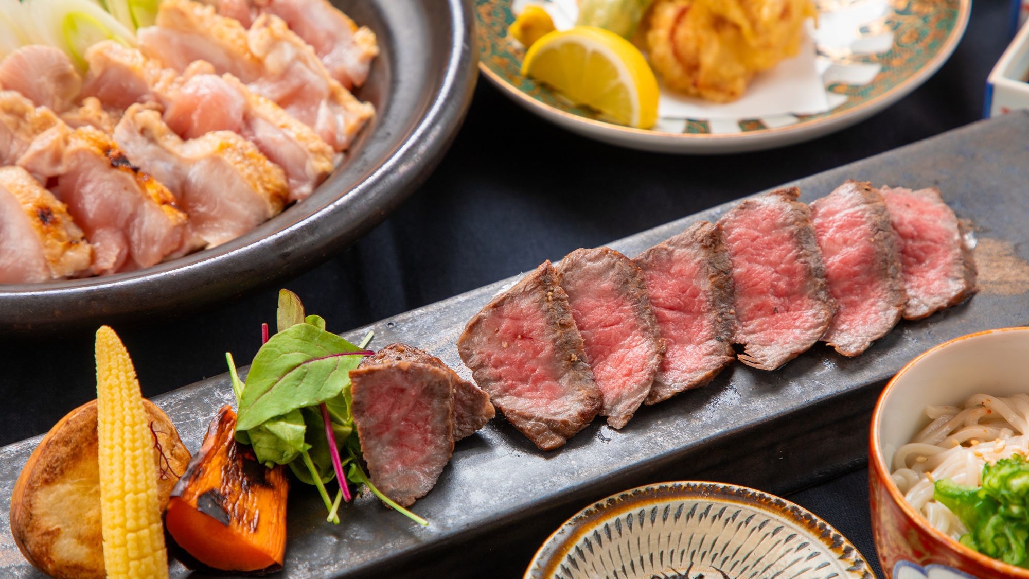 【大分和牛ステーキ付】地魚船盛×大分県産鶏鍋と別府名物で大満足＜1泊2食＞ひょうたん温泉券付
