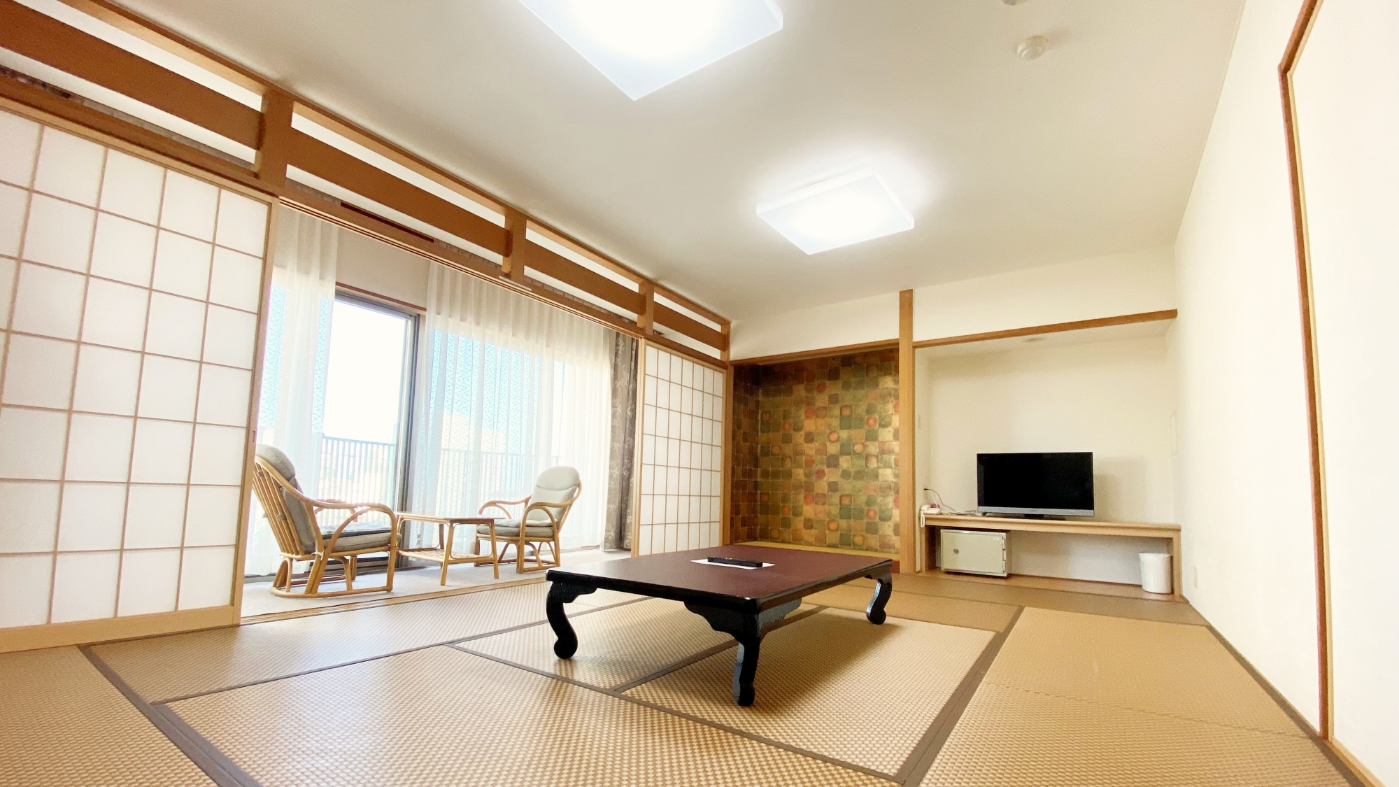 *【お部屋一例】12畳広縁付き。ファミリーやグループ旅行に最適なゆったり広々としたお部屋です。