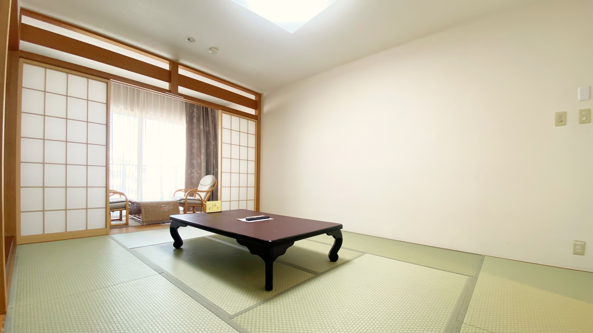 *【お部屋一例】10畳広縁付き。落ち着いた和の空間で心安らぐひとときをどうぞ。