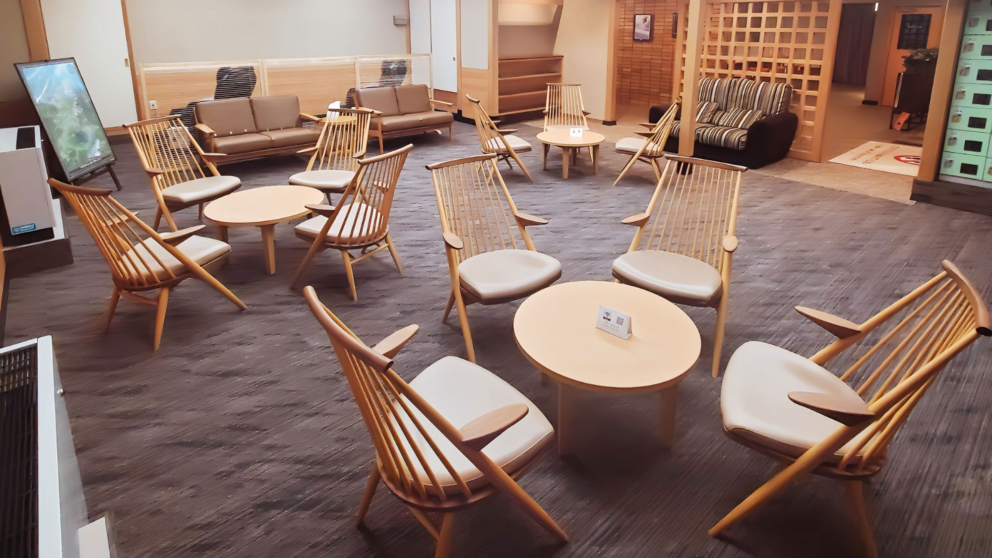 1階ロビーに無料休憩室がございます。