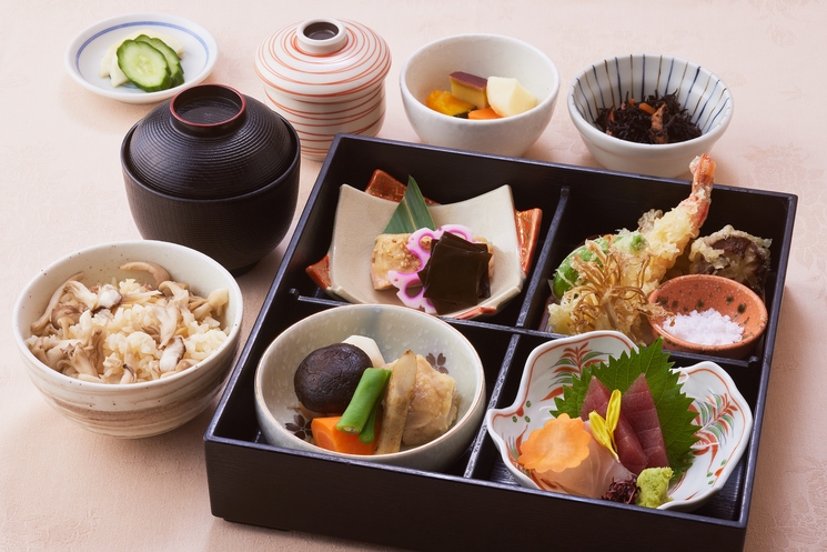 おなかもこころも満腹★和みの1泊2食付きプラン★夕食時ワンドリンク付き(朝夕2食付き)