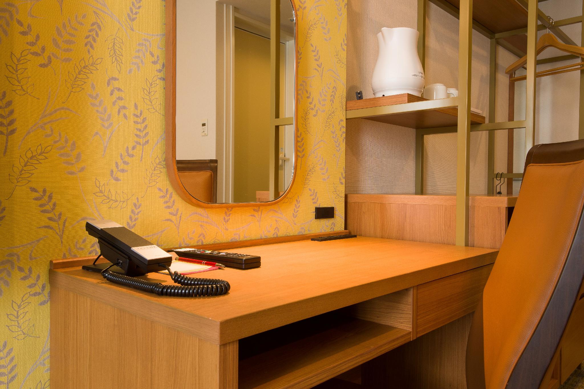 ツインルーム（デスクサイド）