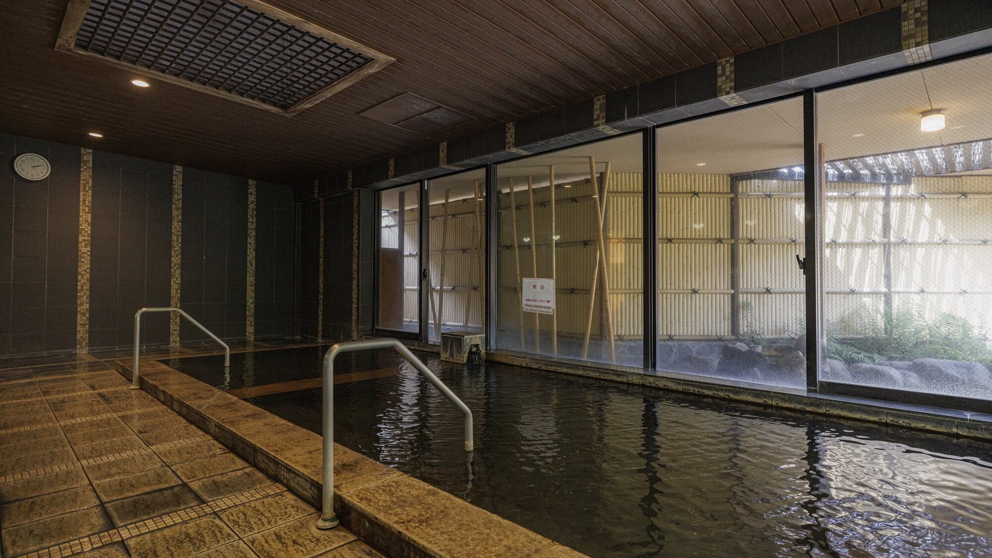 ■大浴場｜男湯「桃太郎」内湯