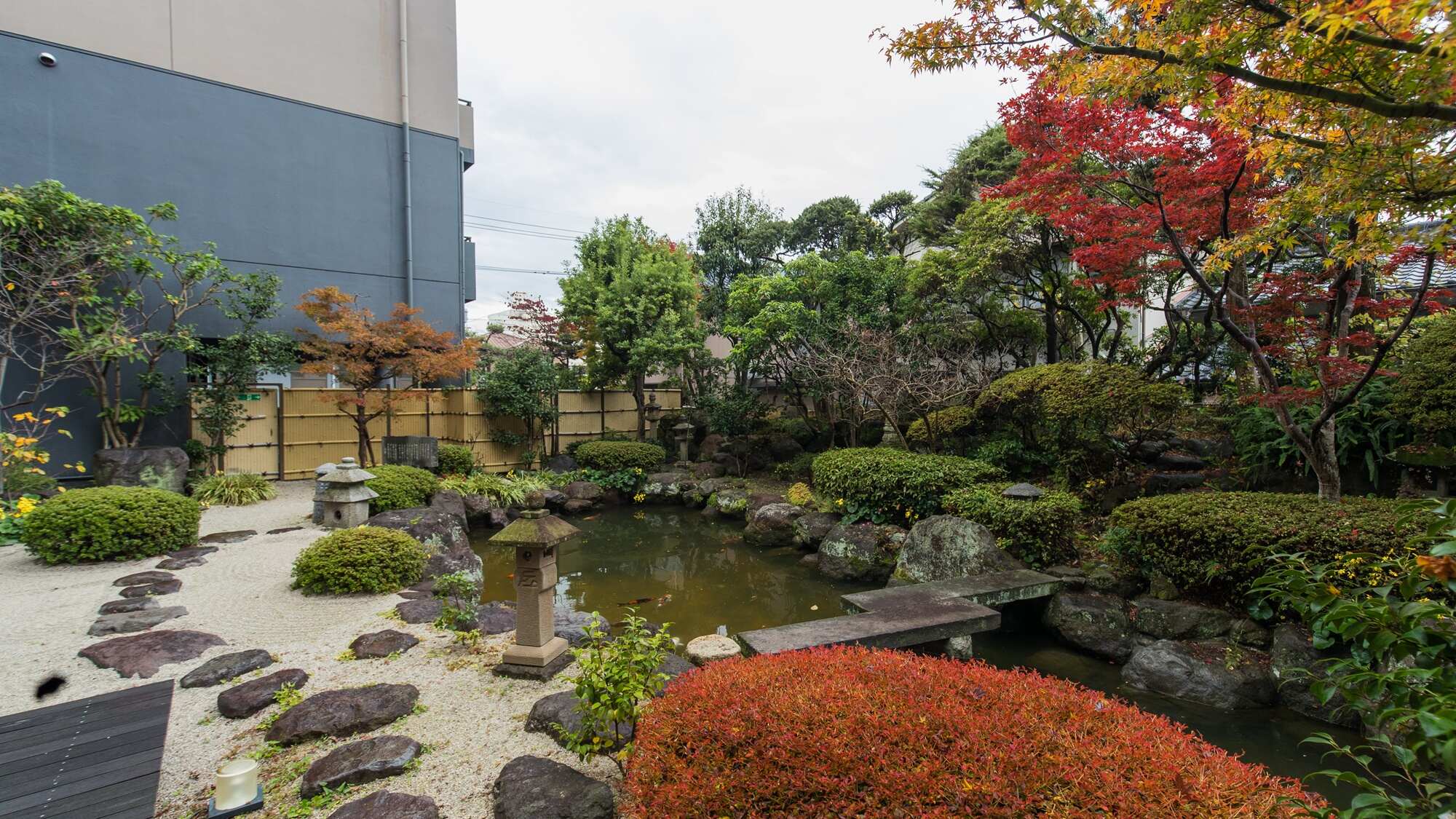 ■館内｜日本庭園