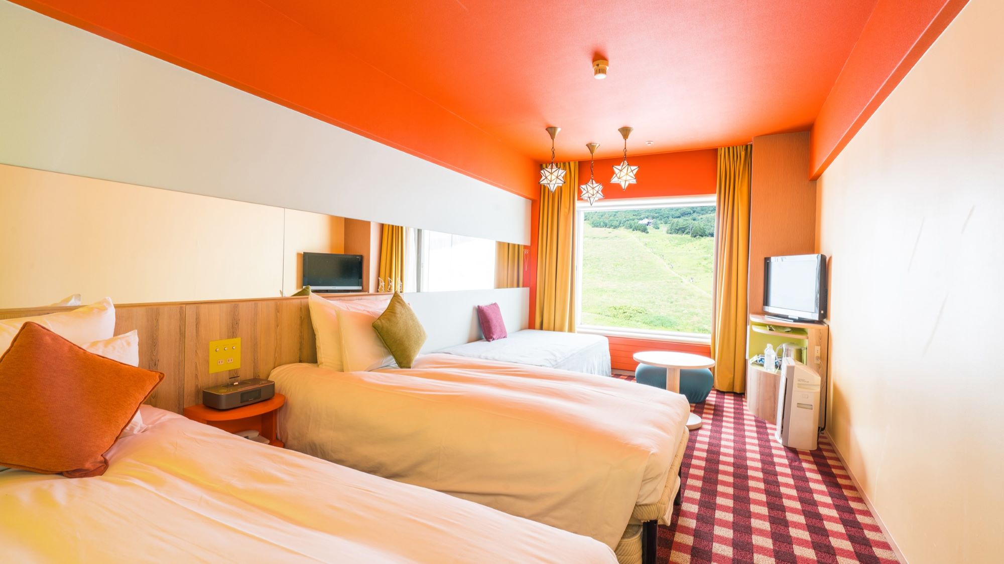 6号館遊ROOMミラー禁煙(ゲレンデビュー)ミラーに映る景色で、ゲレンデと一体となる開放感を演出。