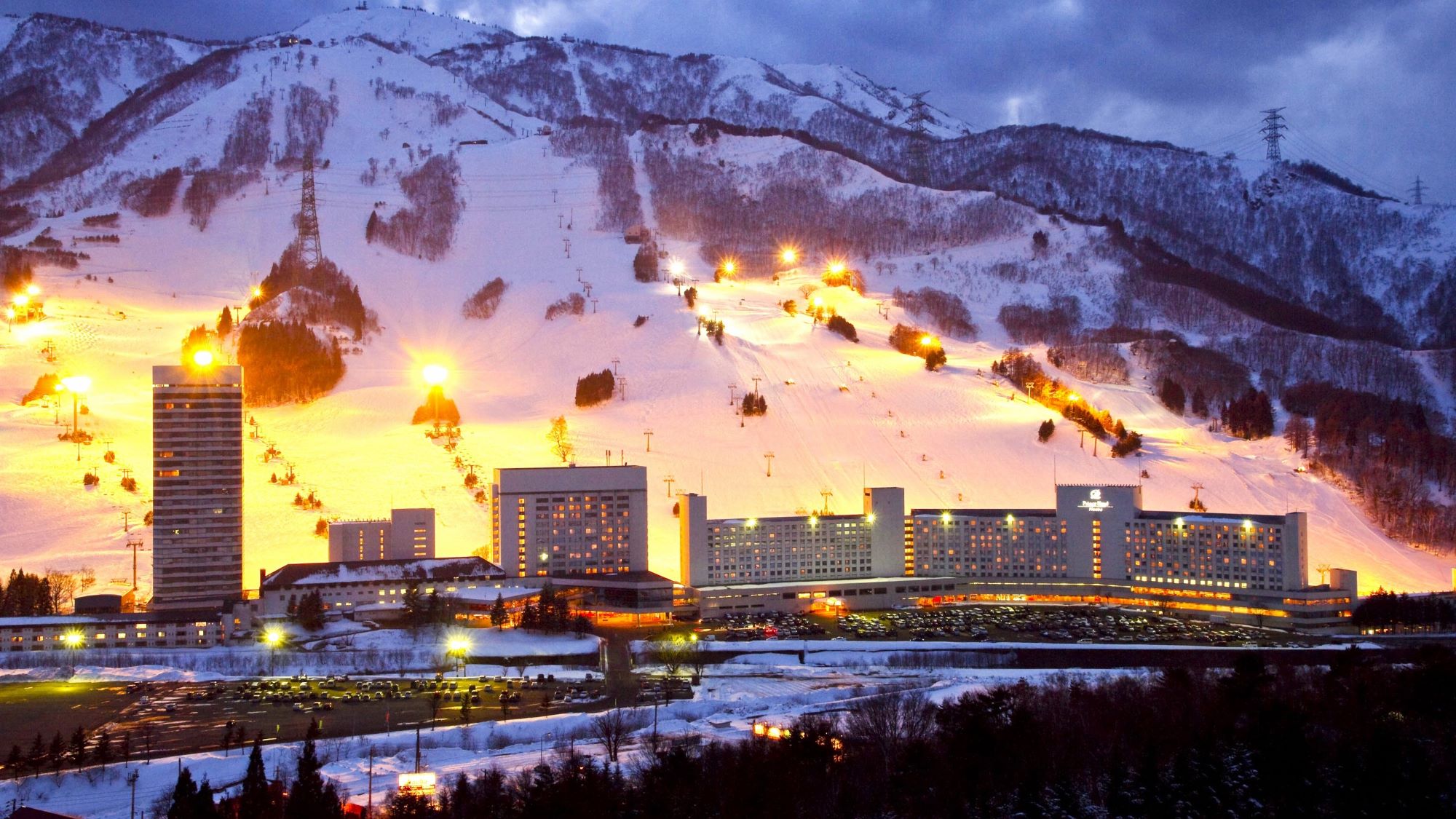 息をのむ全景。目の前に広がる、夢のスキーリゾート。