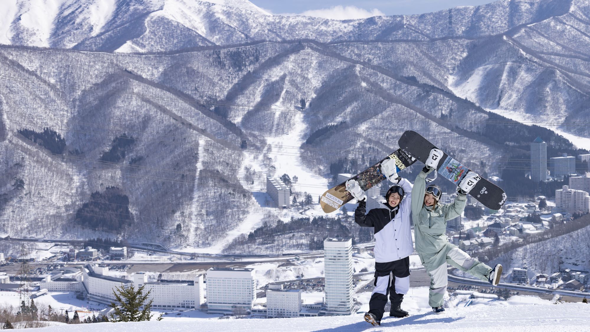 この絶景も、最高の仲間と一緒なら、もっと最高。