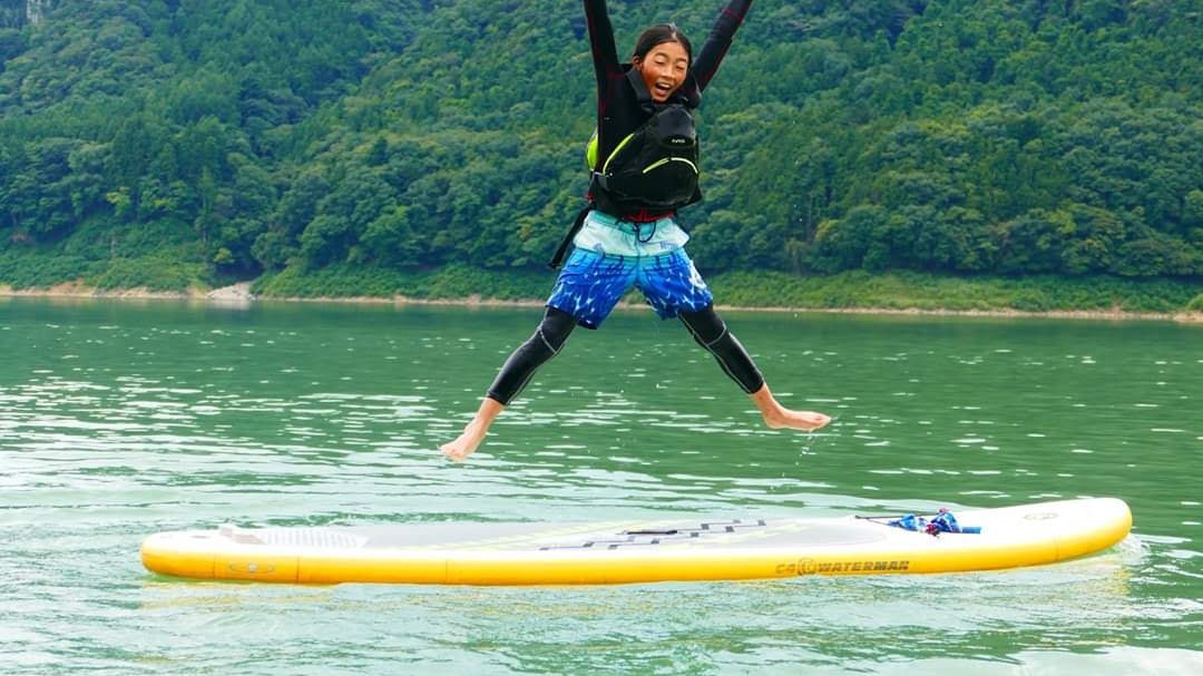 ４歳から参加OK！【SUP(サップ)】自由気ままに湖面クルージング★注目のSUP半日体験+1泊2食付