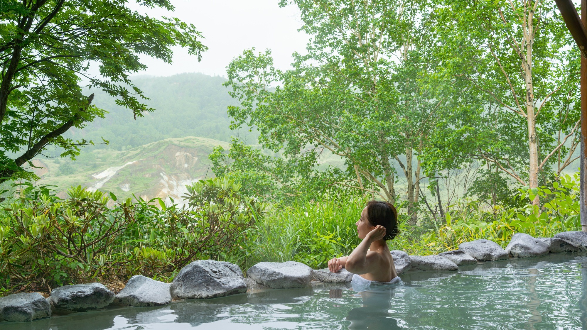 しゃくなげの湯（女性専用屋根付き露天風呂）