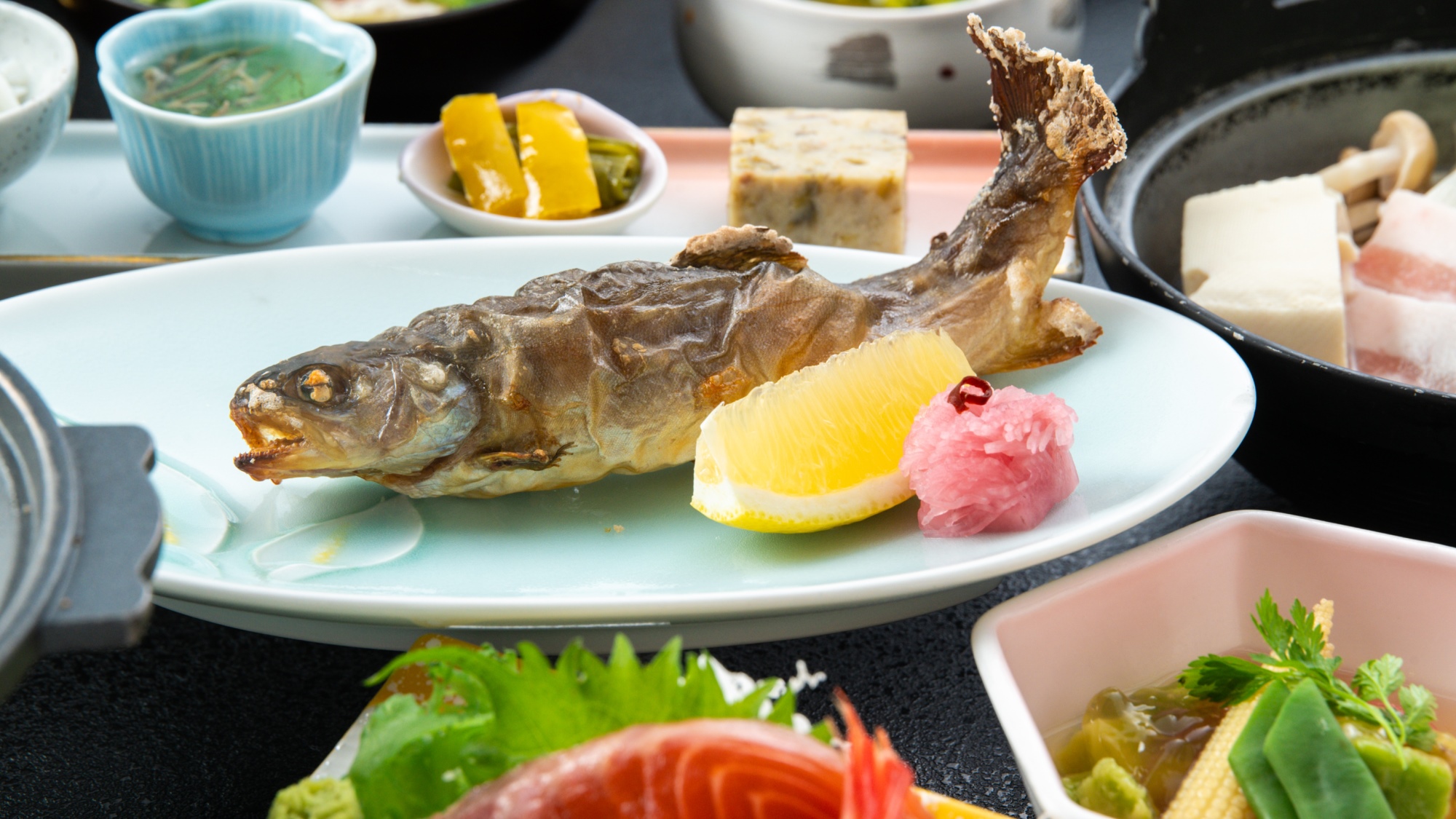 【ご夕食一例】旬の川魚をご用意しております