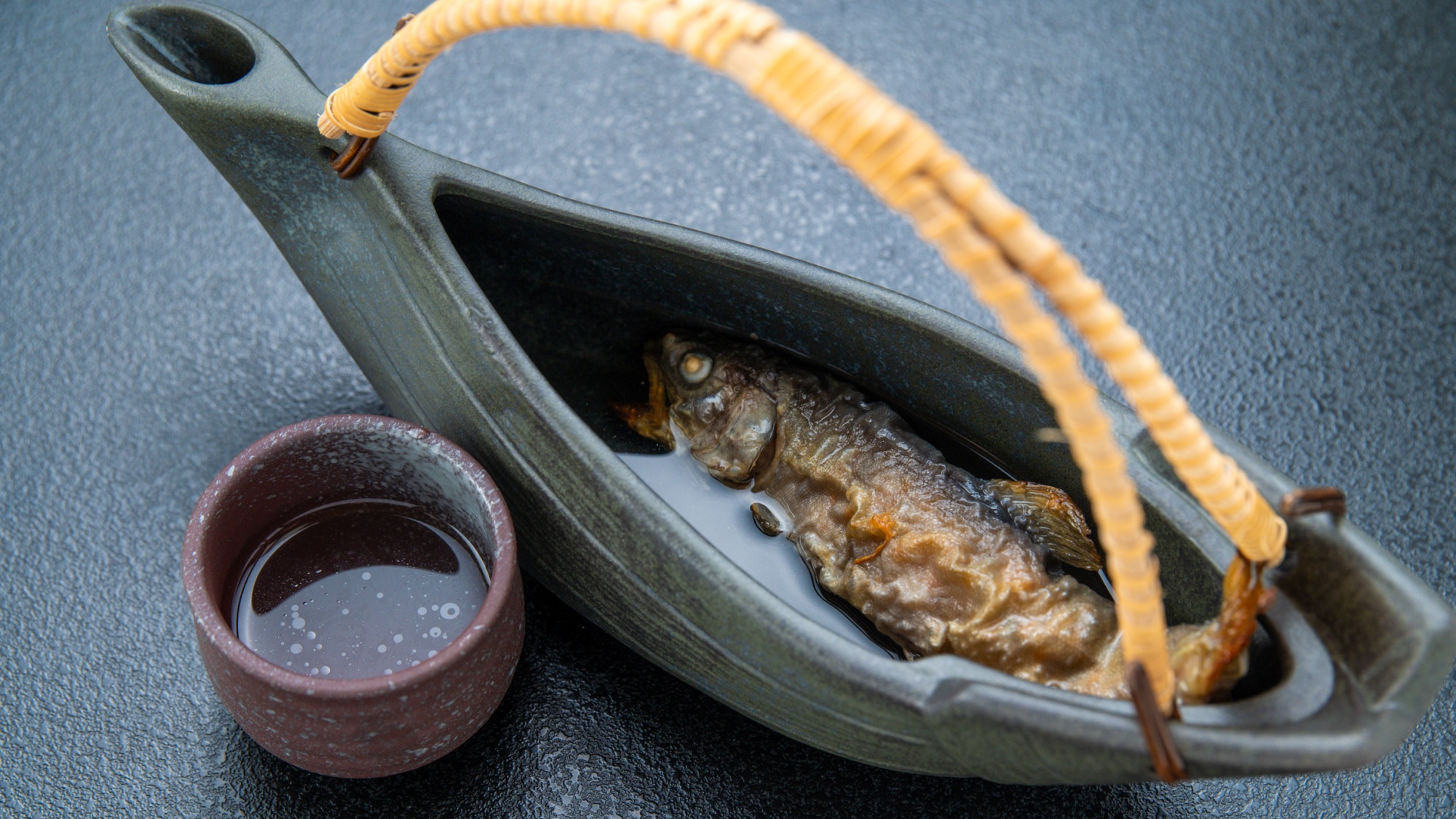 【別注料理　岩魚の骨酒】岩魚の味をお楽しみください