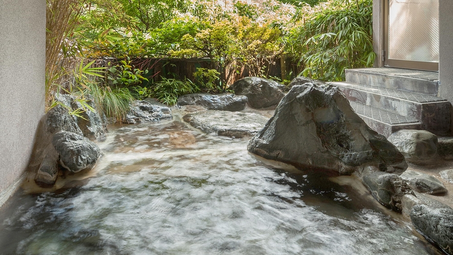 【露天風呂　水鏡】