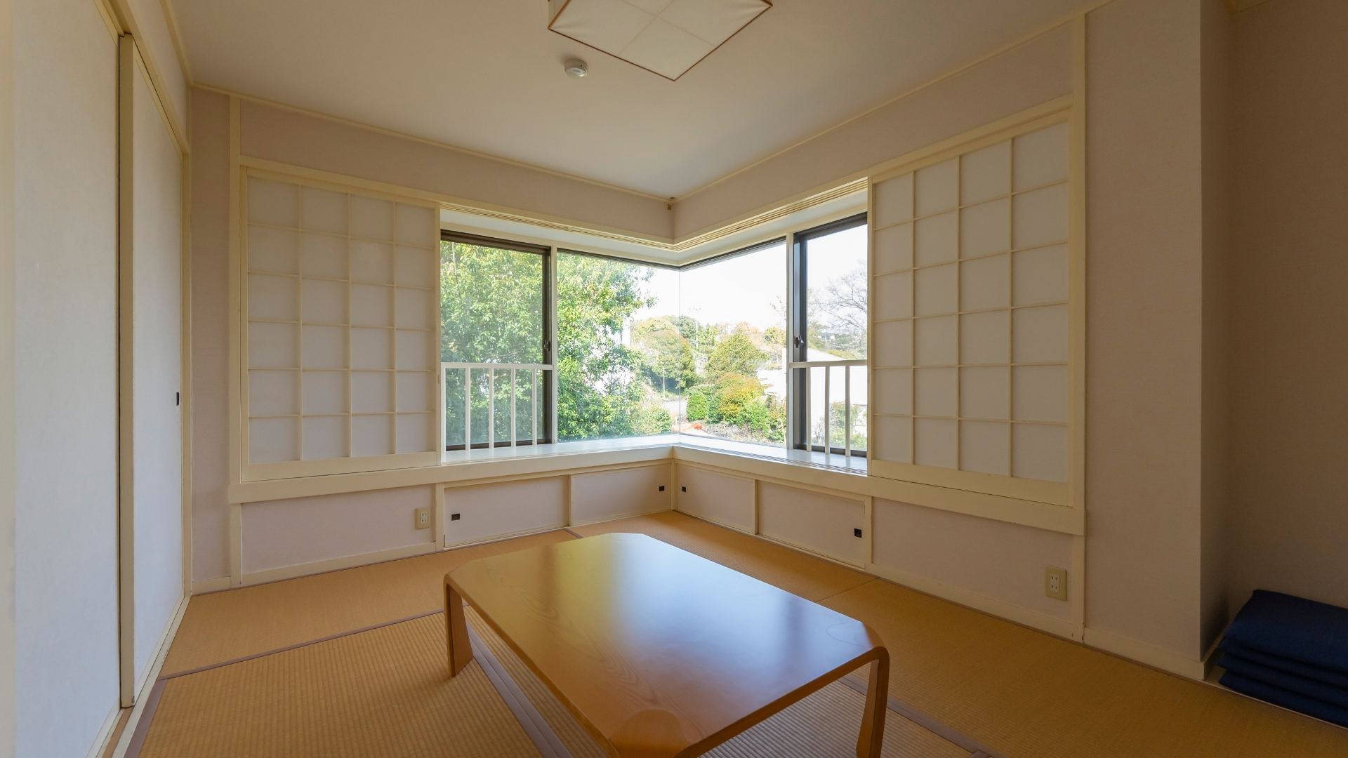 デラックスタイプ約78平米6名用和洋室 ＜八丈島4・5号＞