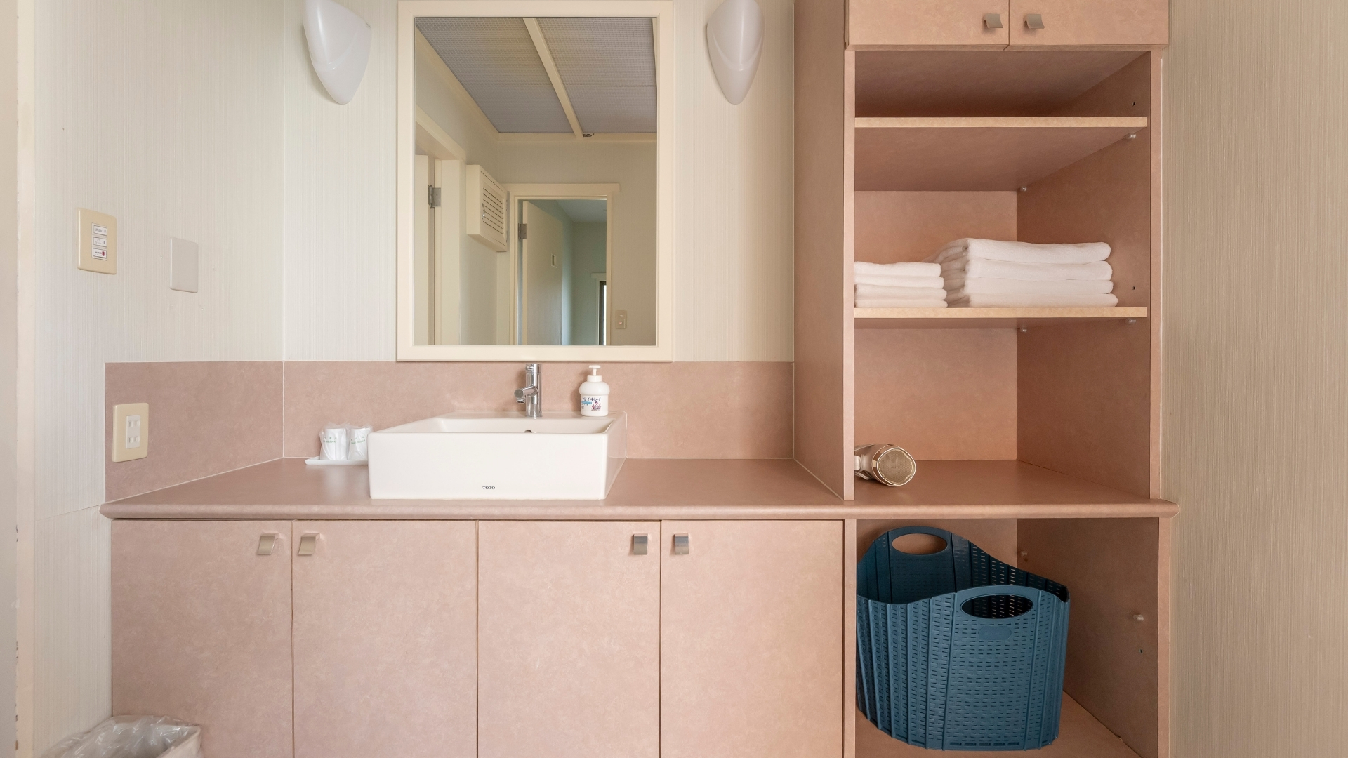 デラックスタイプ約78平米6名用和洋室 ＜八丈島4・5号＞