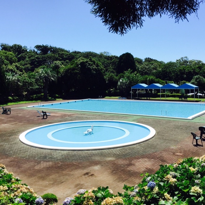 屋外プール（夏季営業）