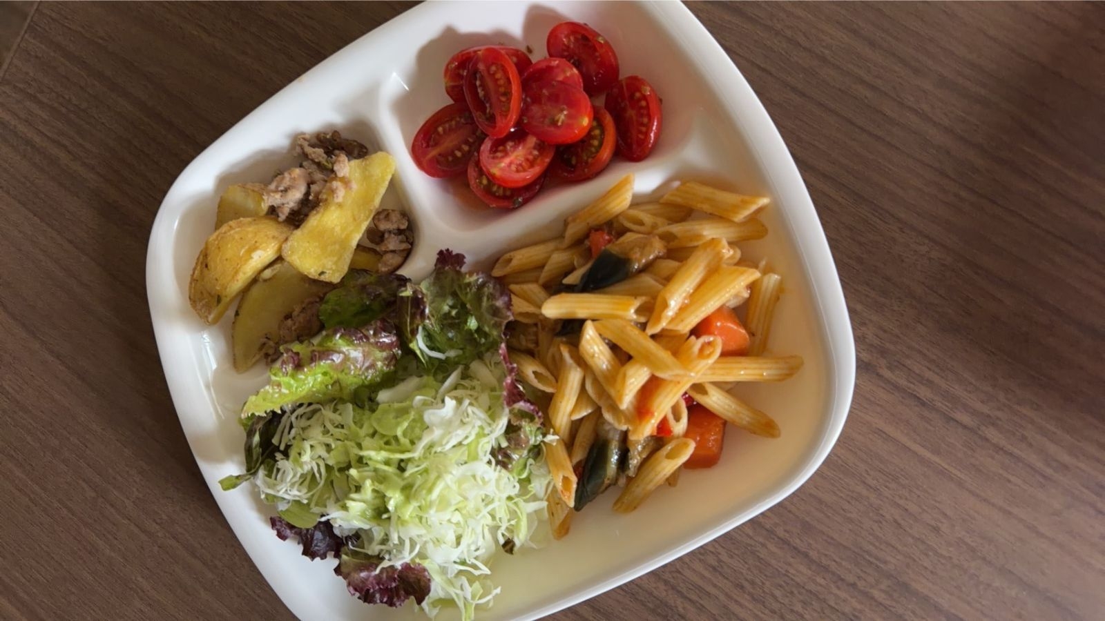 【直前割｜無料朝食付き】直前予約で500円OFF！先着無料駐車場◆豚汁＆カレーの朝ごはん