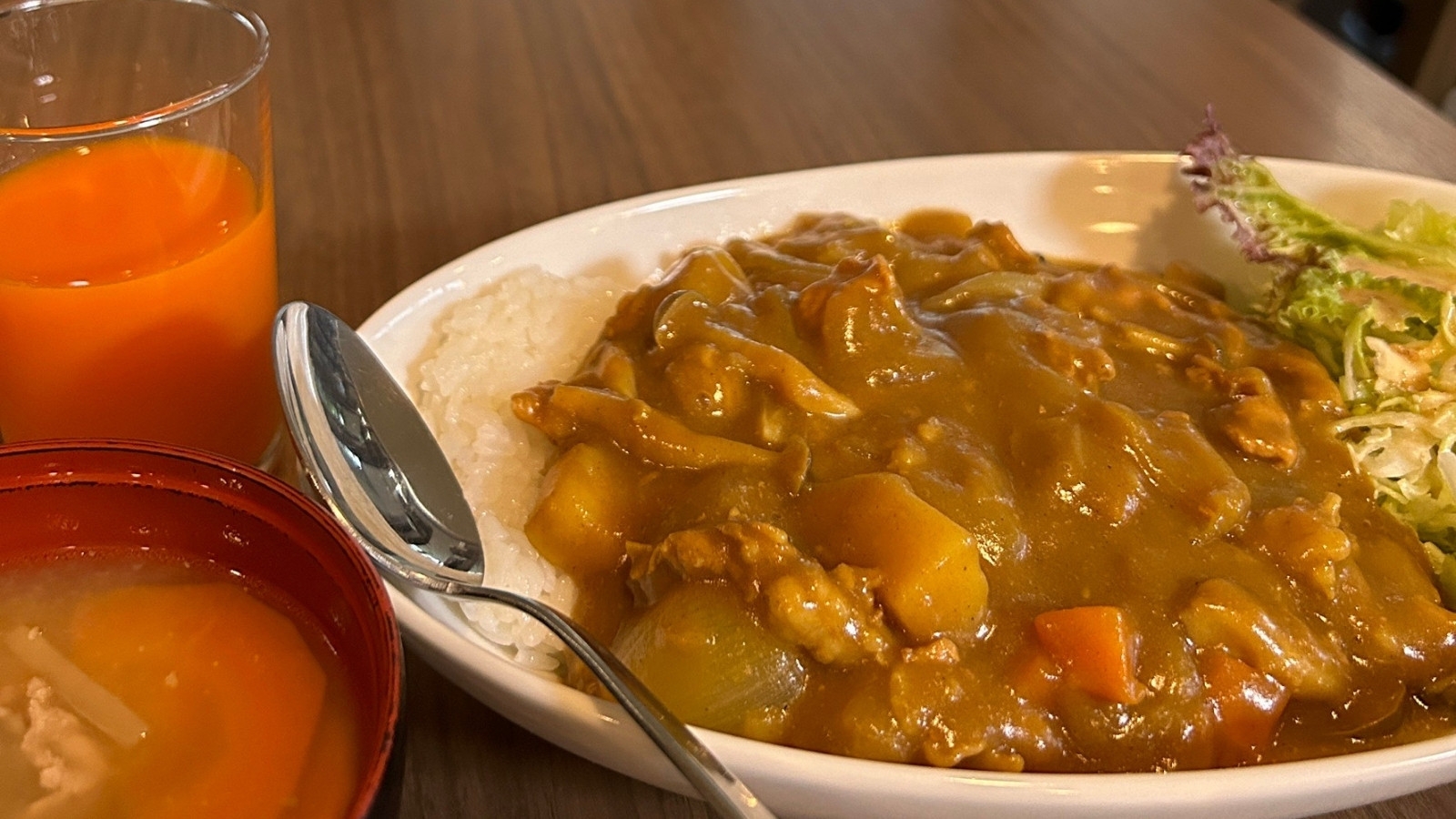 【無料朝食付き】尾張瀬戸駅8分／先着無料駐車場◆豚汁＆カレーの朝ごはん｜22時までチェックイン可