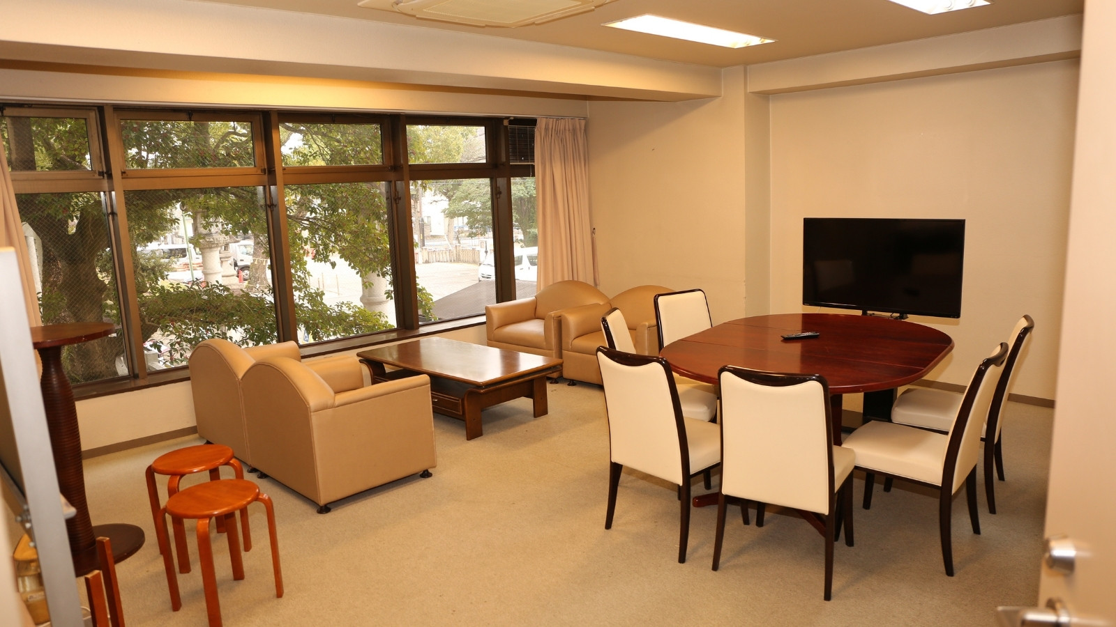 【会議室】くつろぎルーム