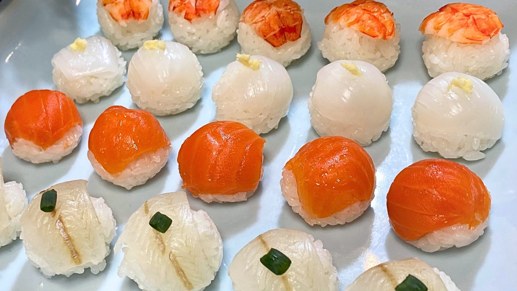 [GWの3日間限定]夕食は国産牛ローストビーフ・ボイル蟹と”てまり寿司も食べ放題”プラン 夕朝食付き