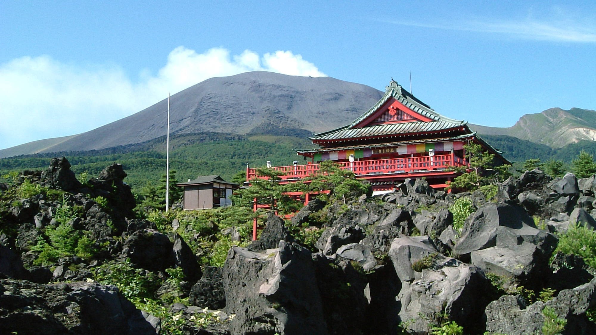 5〜6月は高山植物が見頃！鬼押出し園入園券付きプラン＜朝食付き＞