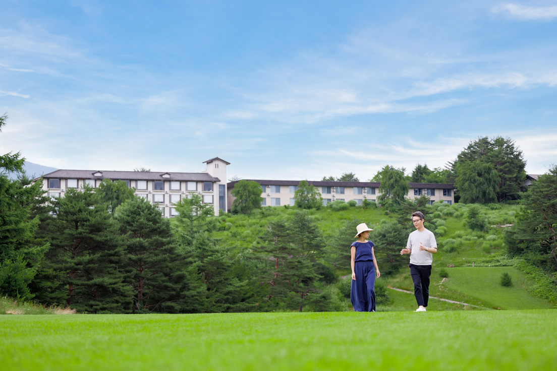 【秋冬SALE】浅間山の絶景や紅葉の絨毯が楽しめる高原のオーベルジュ＜夕朝食付き＞