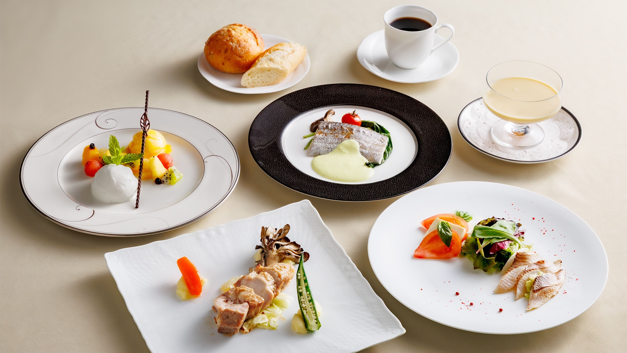 【11％OFF】【楽天スーパーSALE】夕食は地元食材にこだわった洋食コース＜夕朝食付き＞