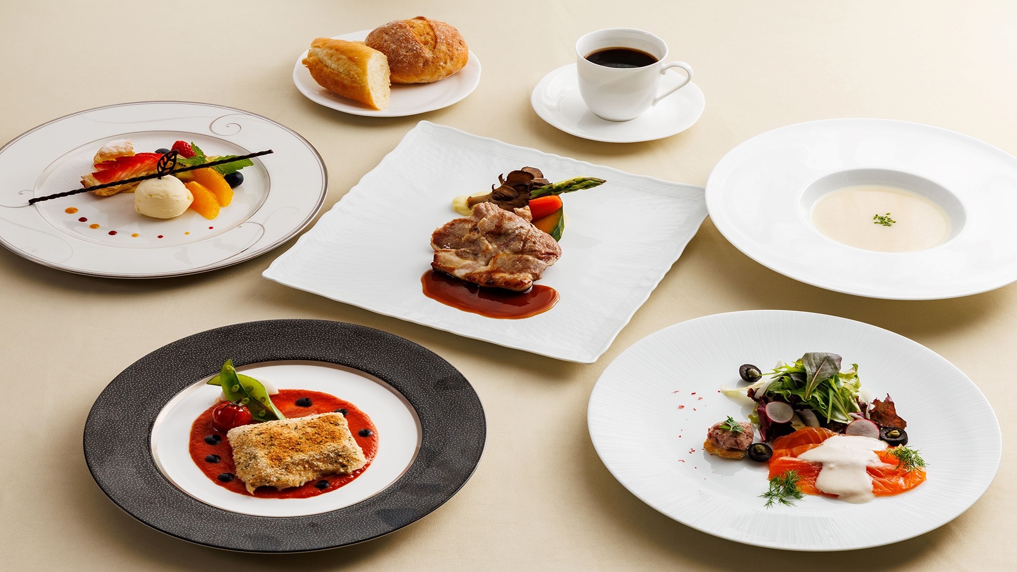 【バリューレート】 浅間連峰を望むレストランでゆったりとディナーコースを＜夕朝食付き＞