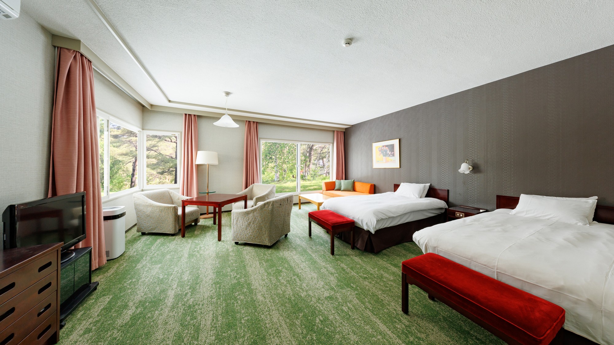 デラックスコーナーツイン　本白根山サイド