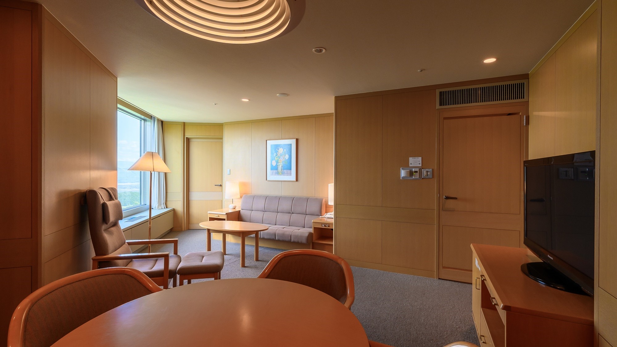 3F～11F　スイートルーム【リビングルーム】