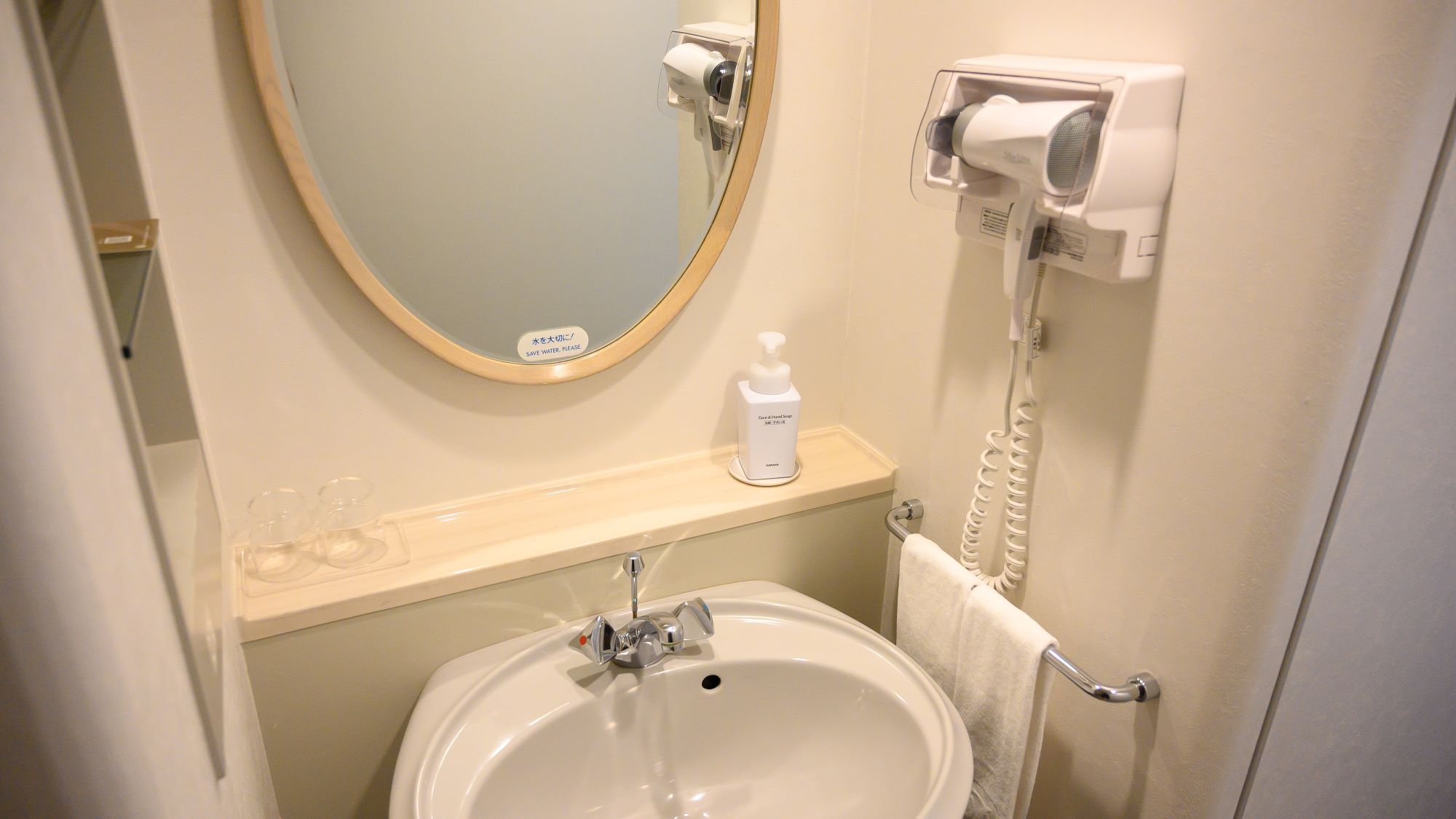 2F～11F　ツインルーム（洗面台）