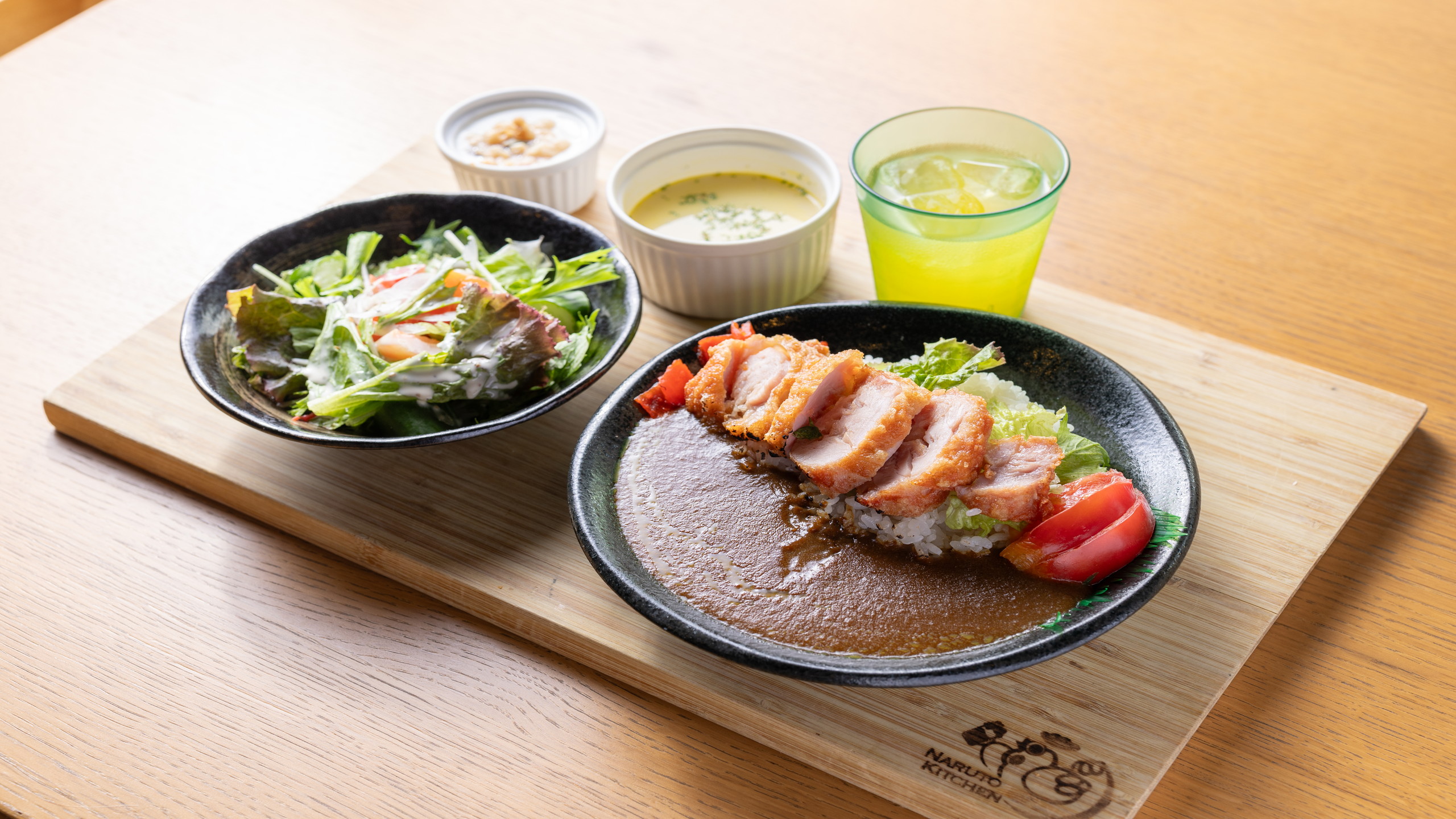 日替わり洋朝食：ザンギカレー