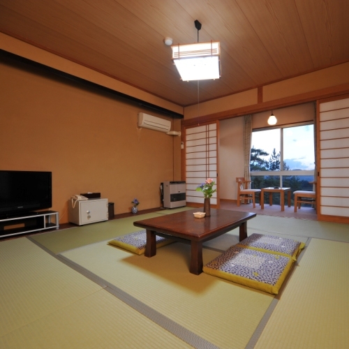 8 kamar bergaya Jepang tatami (tanpa toilet)
