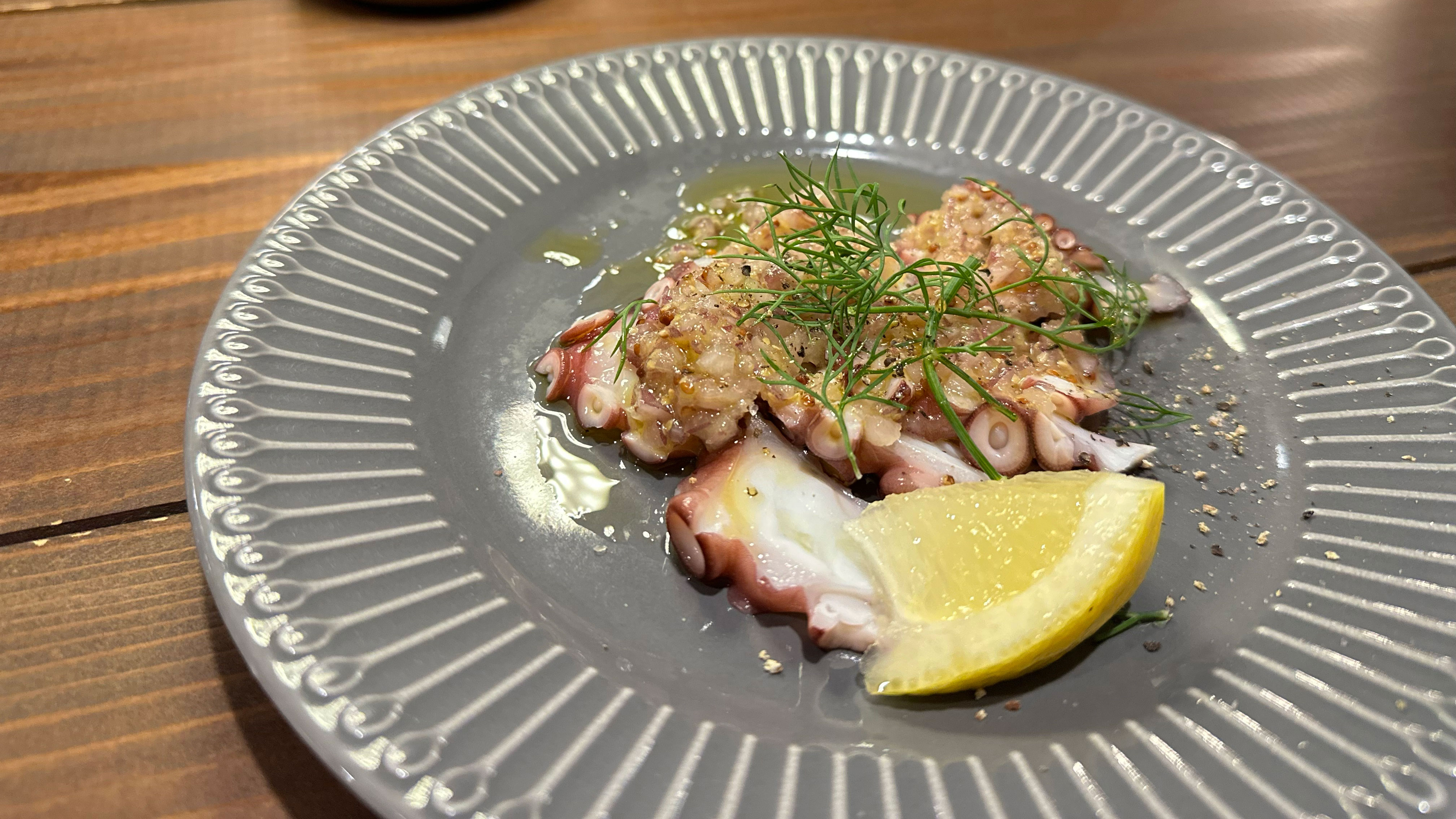 秋冬夕食一例：タコのカルパッチョ