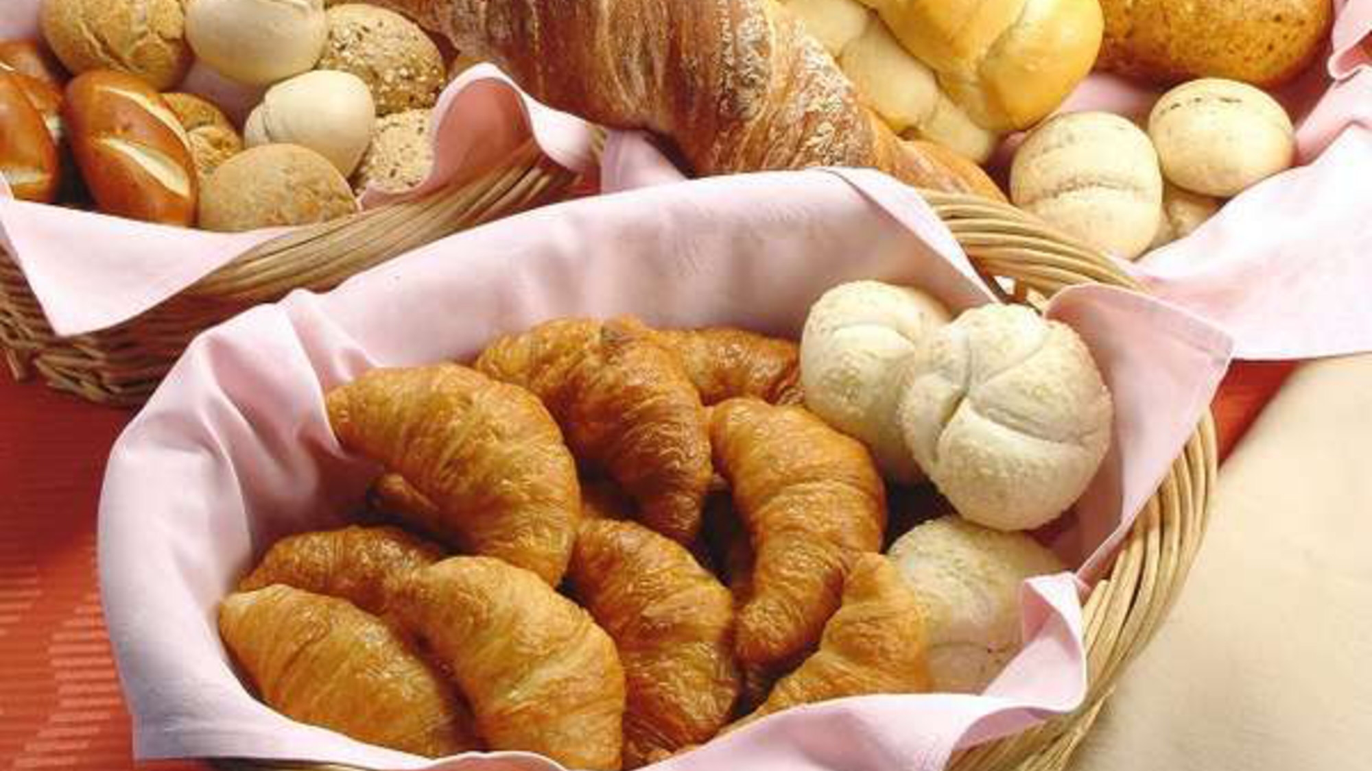 【温泉SALE】チェックイン20時まで♪焼きたてパンが自慢の朝食を楽しむ！「1泊朝食付きプラン」