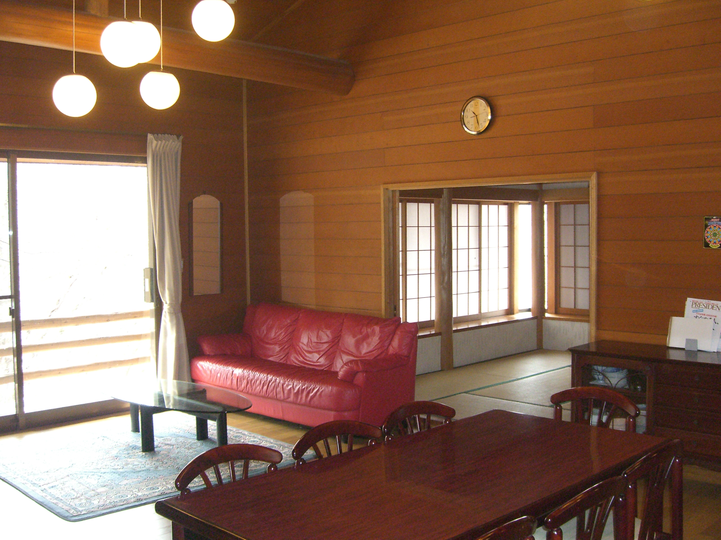 8人用別荘室内(一例)