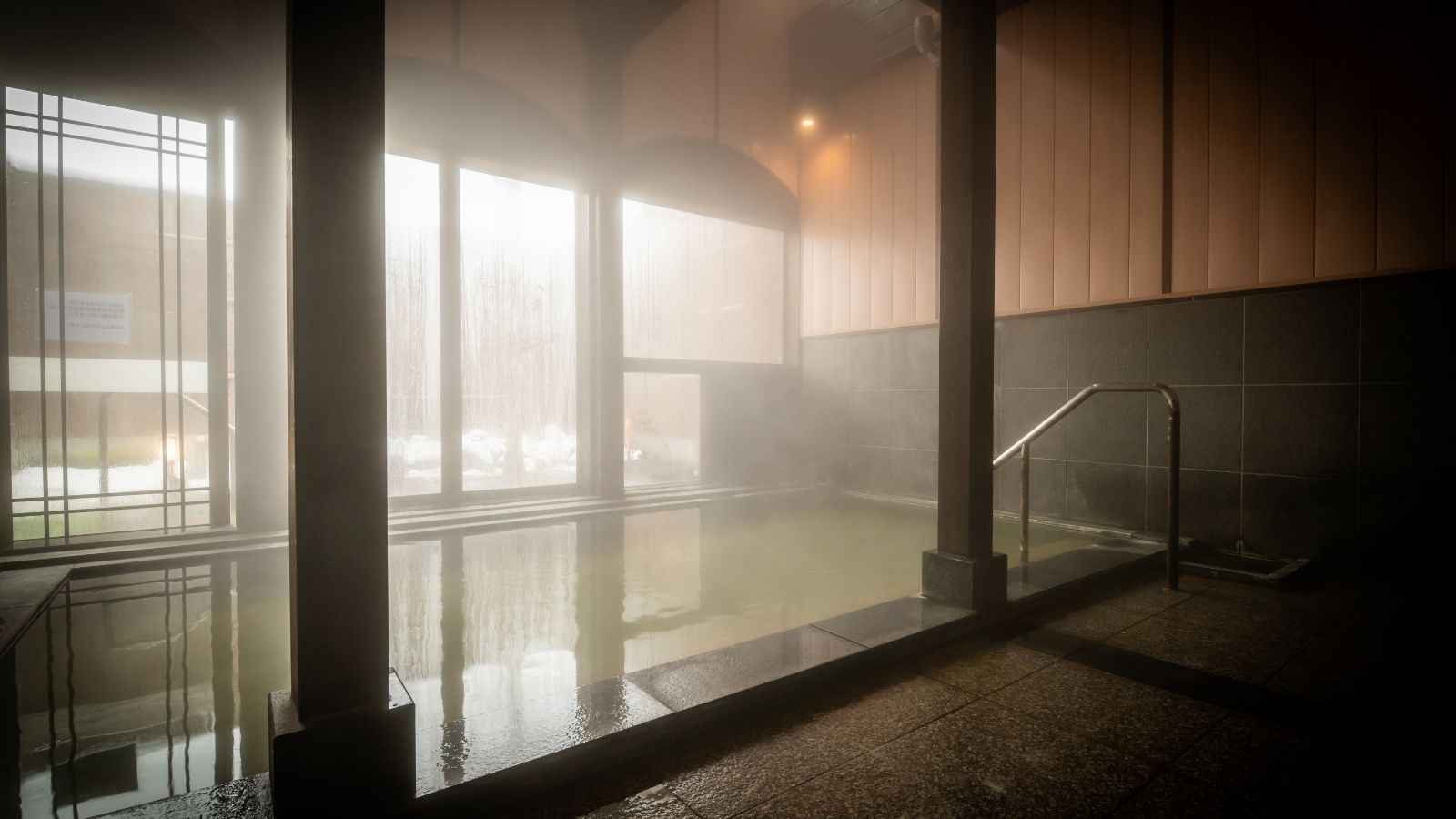 月の湯　大浴場