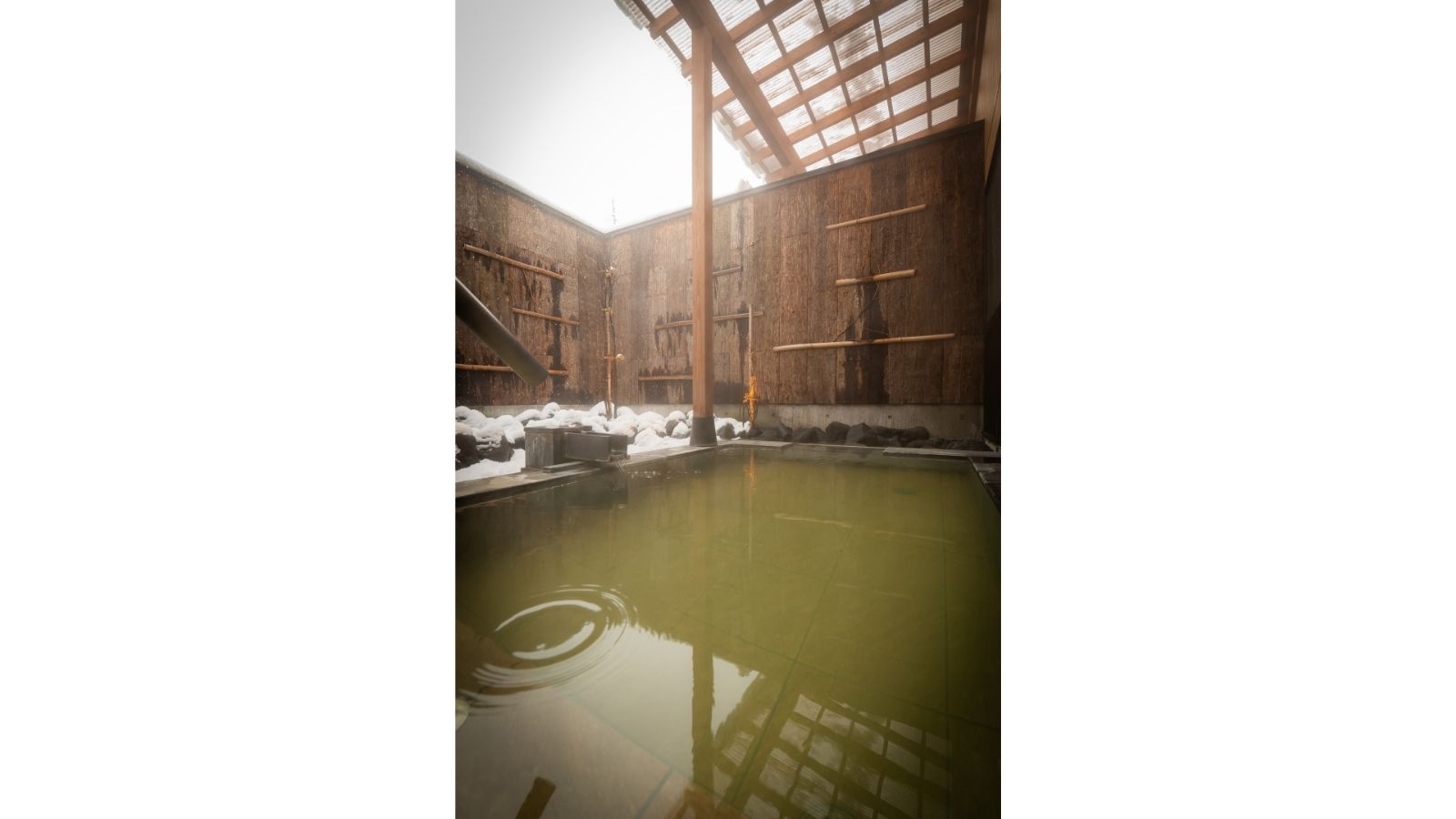 月の湯　露天風呂