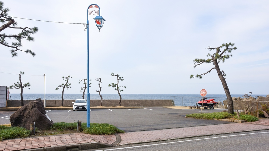 *【施設周辺】「越前温泉露天風呂　日本海」　当館徒歩1分！駐車場もございます。