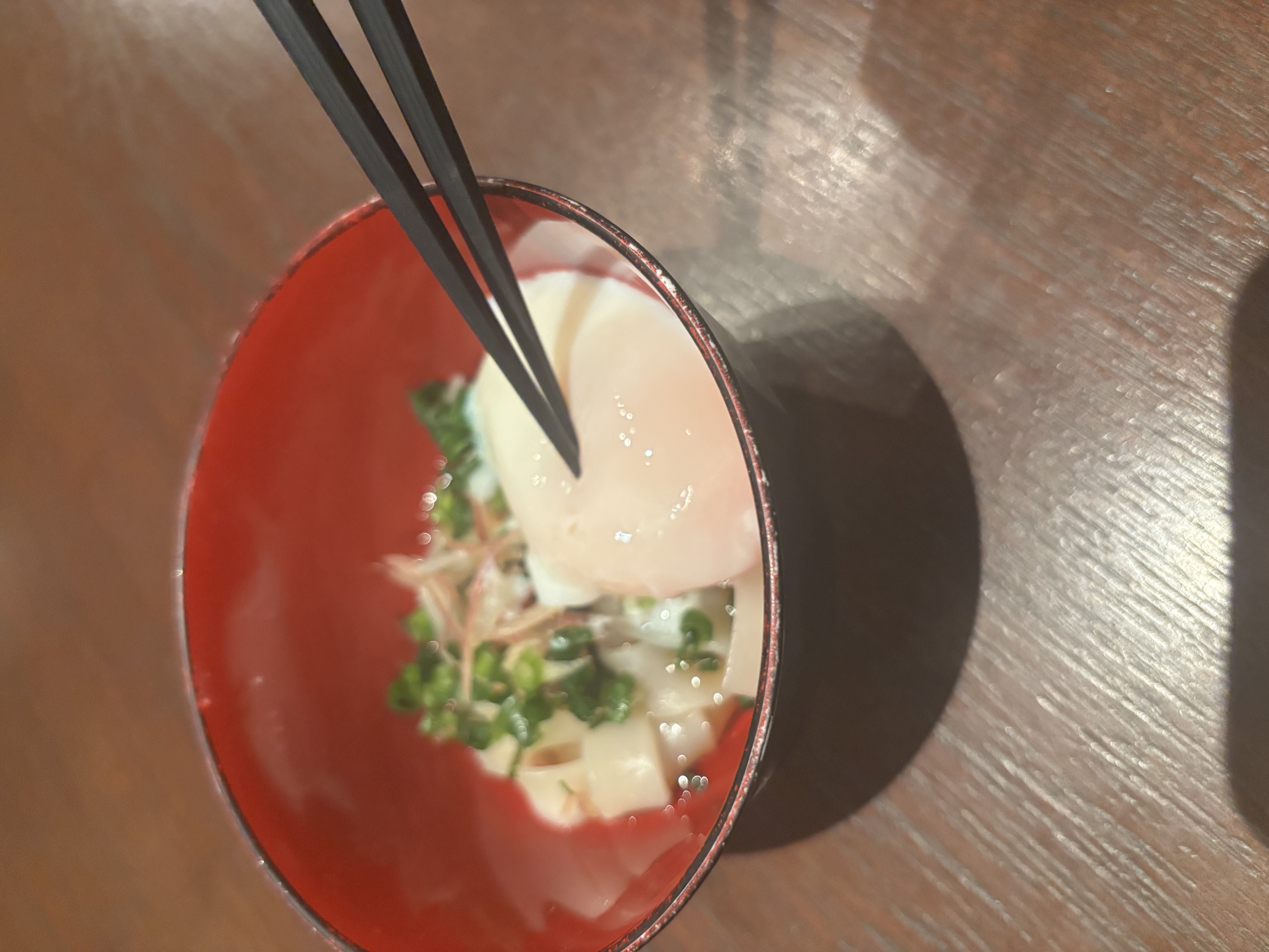 名古屋グルメ　きしめん温玉添え