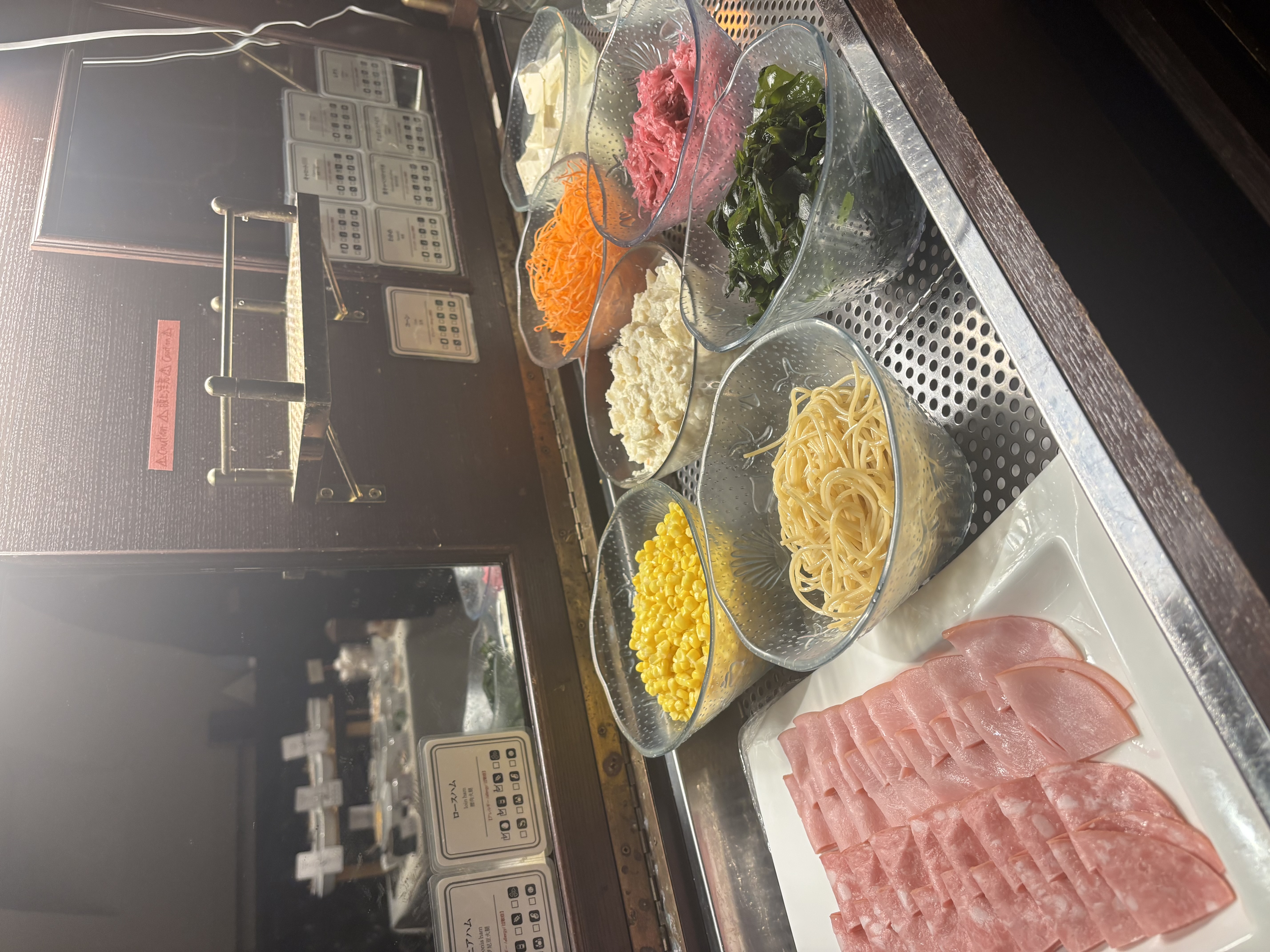 朝食　サラダコーナー