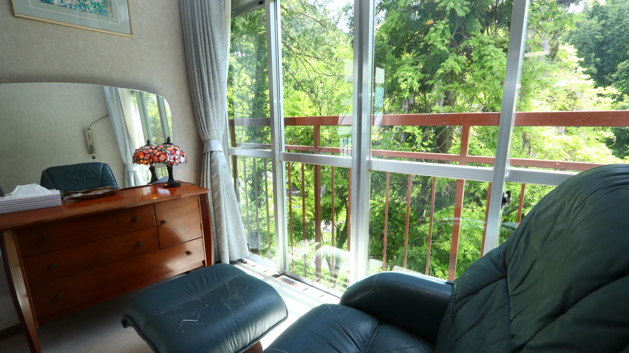 2-3名◆和室＋ベッドルーム(セミダブル)：奥多摩の自然を感じられる造りです。*